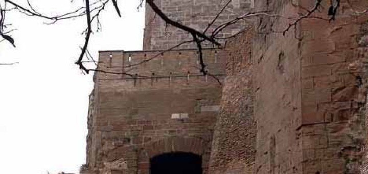El Castillo de Monzon en Huesca 5